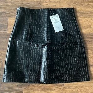 NWT Zara Faux Leather Skirt (Women’s M)
